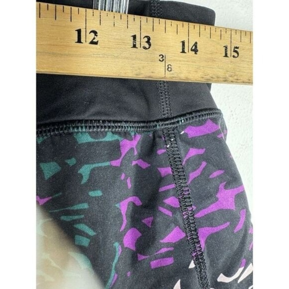 Lululemon Shorts Womens Black Purple Size 6 Speed Up Gym Activewear Athleisure - Picture 4 of 10